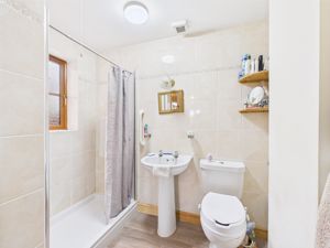 En-Suite- click for photo gallery